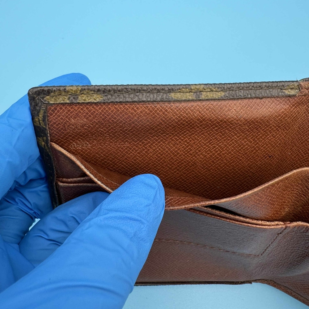 Louis Vuitton Monogram Bifold Wallet - Picture 10 of 16